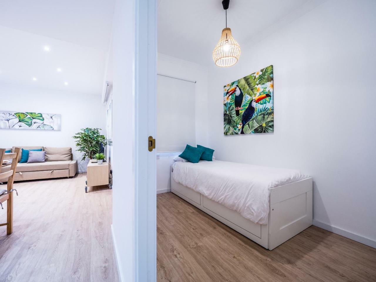 Malaga Urban Center Apartment Exterior photo